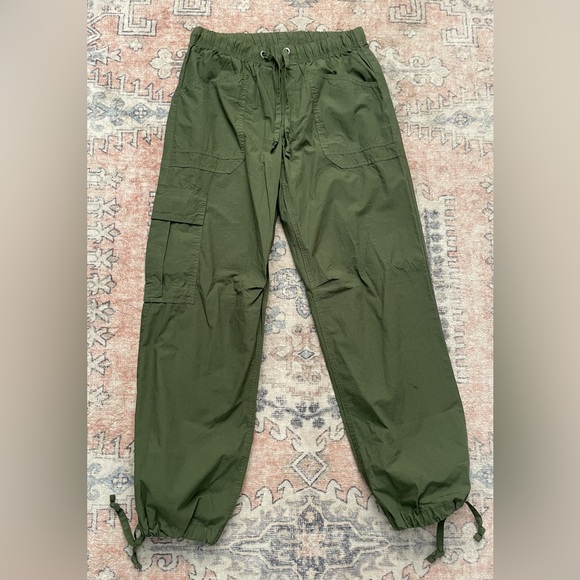 aerie Pants - Aerie NWT Olive Green Avenue Baggy Cargo Everyday Casual Pants Women’s Medium